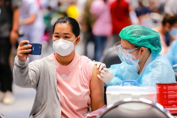 Nakhon Ratchasima Thailand May 2021 People Getting Vaccinated Coronavirus Receiving — Stock Photo, Image