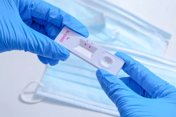 Primo Piano Una Malattia Virale Corona Kit Sanitario Test Covid — Foto Stock