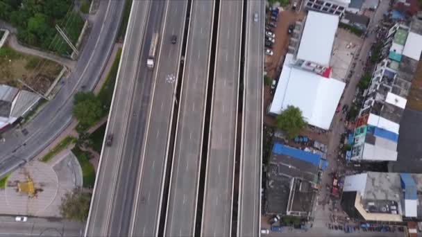 从空中俯瞰 从上往下俯瞰公路交通 公共交通 通勤生活 亚洲城市生活 — 图库视频影像