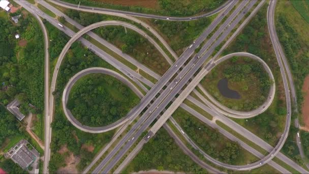 Luchtfoto Top Zicht Het Autoverkeer Snelweg Openbaar Vervoer Woon Werkverkeer — Stockvideo