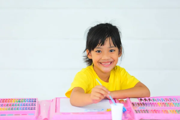 Ένα Μικρό Κορίτσι Ασιατική Ζωγραφική Αντίγραφο Χώρο Νέοι Δημιουργικοί Ταλαντούχος — Φωτογραφία Αρχείου