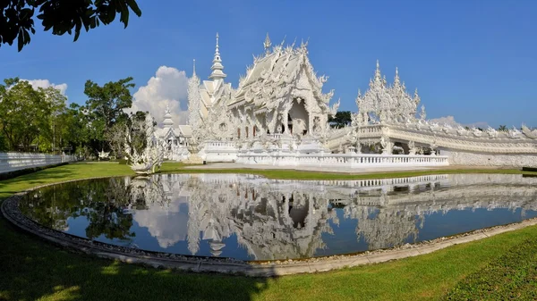 치 앙 라이, 태국에서 아름 다운 백색 사원 — 스톡 사진