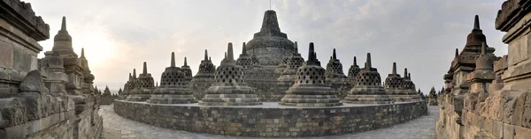 Panoramę świątyni Borobudur na wyspie Jawa — Zdjęcie stockowe