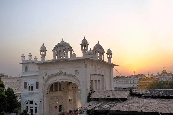 Templo de oro santo de Sikh en Amritsar, Punjab, India — Foto de Stock