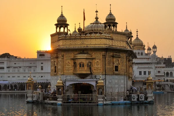 Sikh templo de ouro sagrado em Amritsar, Punjab, Índia — Fotografia de Stock