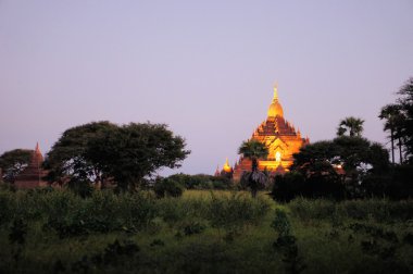 Işıklı Htilominlo Tapınağı Bagan, Myanmar