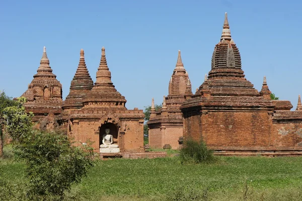 Oude tempels in zakjes, myanmar — Stockfoto