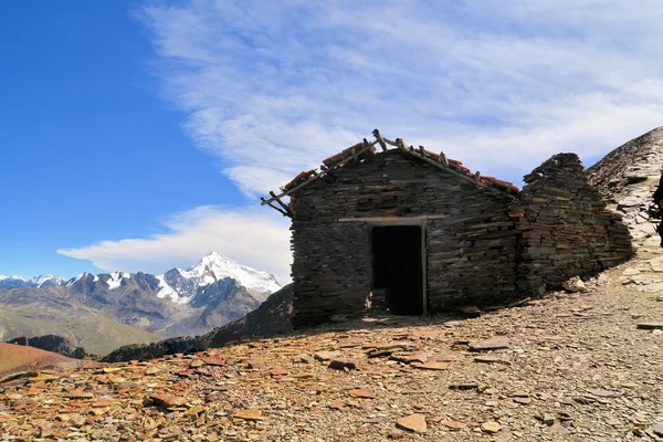 Berghut op Chacaltaya in de buurt van La Paz, Bolivia — Stockfoto