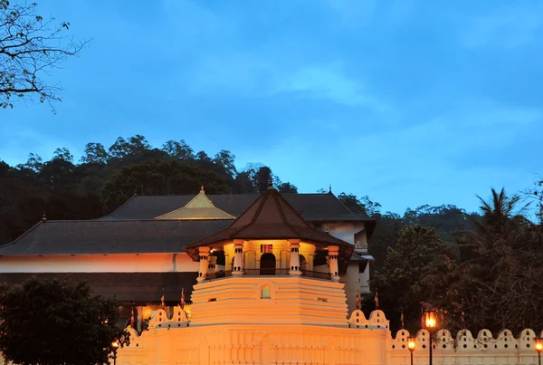 Buddyjska świątynia zęba, Kandy, Sri Lanka — Zdjęcie stockowe