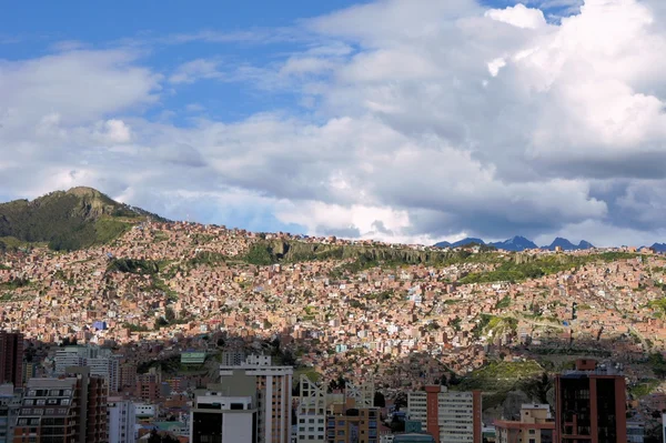La Paz en los Andes, capital Bolivia — Foto de Stock