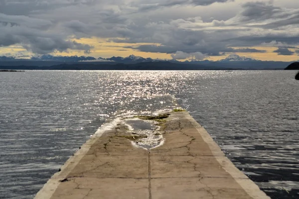 Pier at Lake Titicaca between Bolivia and Peru — Stock Photo, Image