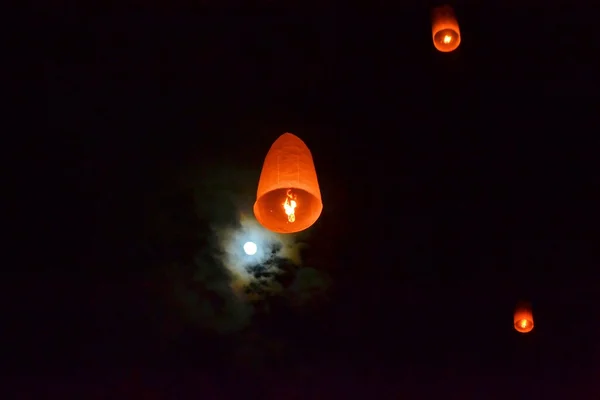 Buddhist Lantern Festival in Chiang Mai, Thailland — Stock Photo, Image