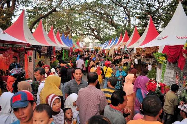 Marktkraampjes op Madura Bull Race, Indonesië — Stockfoto