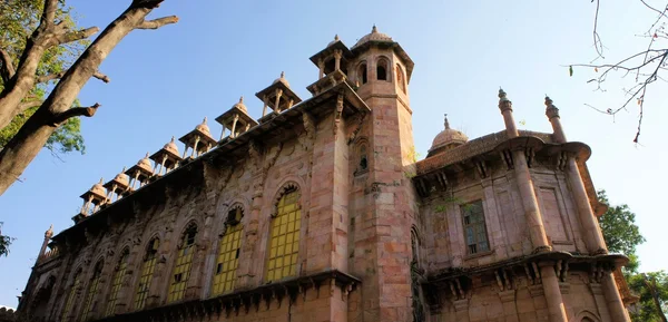 Palácio estilo indiano edifício em Chennai, Índia — Fotografia de Stock