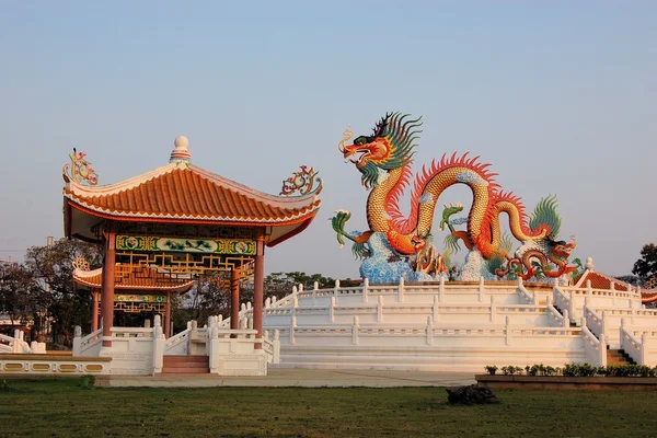 Pagoda świątyni chiński w Nakhon Sawan, Tajlandia — Zdjęcie stockowe