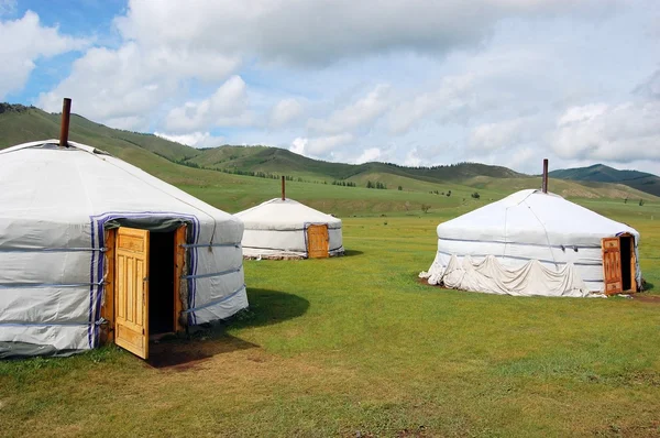 Campo de Yurt em estepes mongóis — Fotografia de Stock