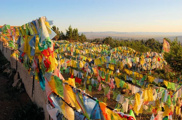 Bön flaggor på Ivolginsky Datsan tempel, Ulan Ude, Ryssland — Stockfoto