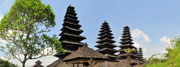 Největší hinduistický chrám Pura Besakih na Bali, Indonésie — Stock fotografie