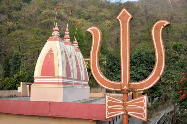 Templo de Tera Manzil Shiva em Rishikesh, Índia — Fotografia de Stock