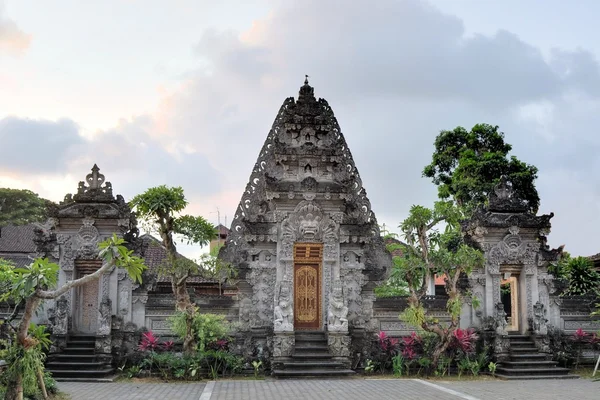 Hinduistický chrám v Ubud, Bali, Indonésie — Stock fotografie