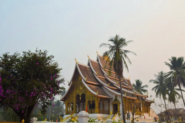 Ancien temple bouddhiste au Laos — Photo