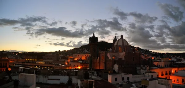 Catedral de la ciudad colonial Zacatecas en Aguas Calientes, México — Foto de Stock