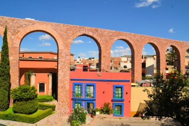 Spanish colonial aquaeduct in Zacatecas, Central Mexico clipart