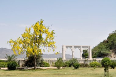 Anasagar lake kapaklı beyaz mermer, Ajmer, Rajasthan, Hindistan