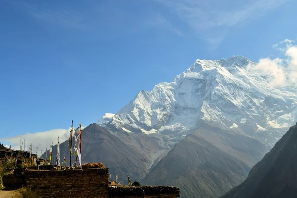 Пейзаж в горном массиве Аннапурна, Гималаи — стоковое фото