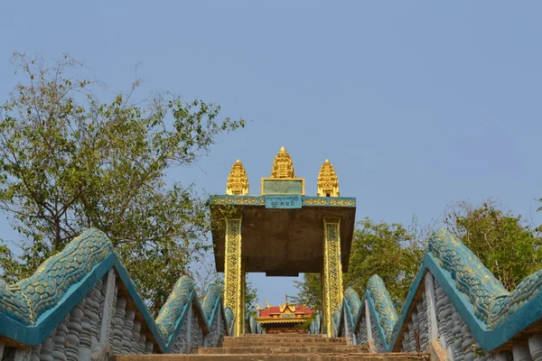 Moderner buddhistischer Tempel in siem reap, Kambodscha — Stockfoto