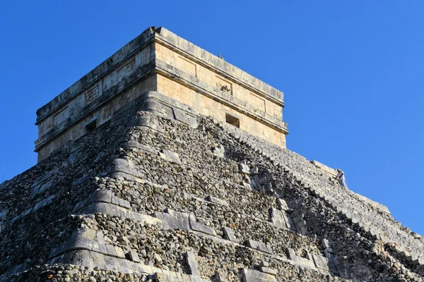 Mayan Kukulcan El Castillo, Чичен-Ица, Мексика — стоковое фото