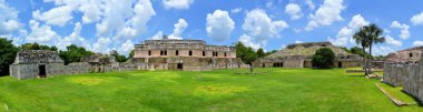 Kabah Puuc yol, Yucatan, Meksika Maya kalıntıları