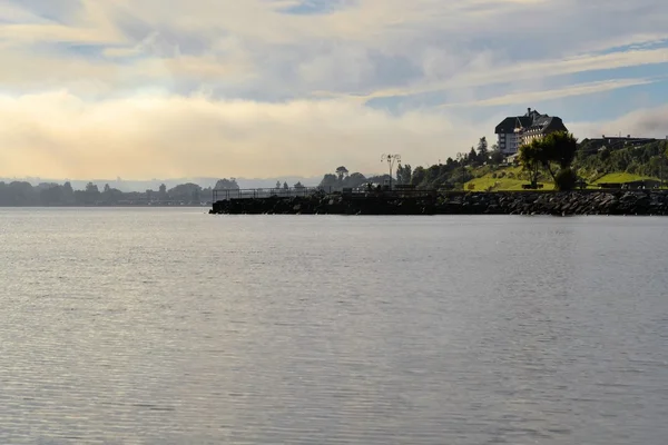 Typische architektur in puerto varas, patagonien, chile — Stockfoto