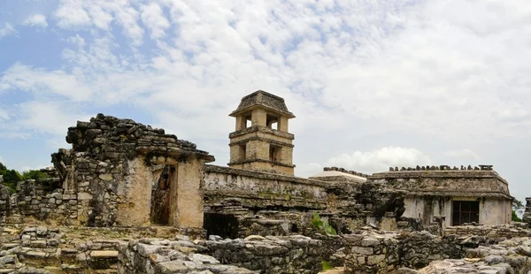 El palacio de la antigua ciudad maya Palenque —  Fotos de Stock
