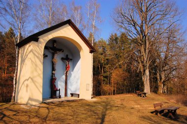 Katolik ülke Şapel bir ormanda
