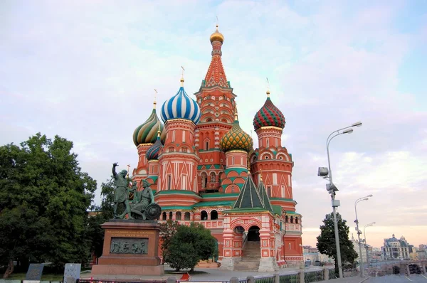 St. Basils Cathedral on Red Square in Moscow, Russia. — Stock Photo, Image