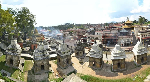 Pashupatinath tempel och kremering ghats, khatmandu — Stockfoto