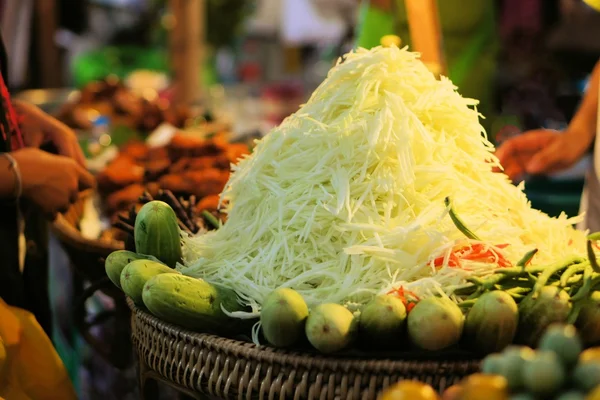 Yeşil papaya salatası, Tayland gıda — Stok fotoğraf