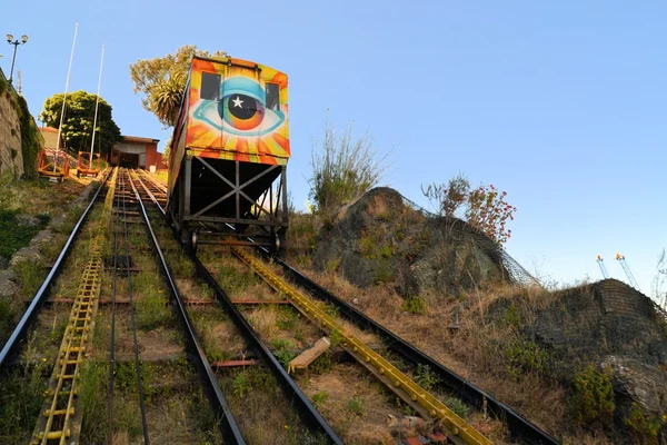 Füniküler demiryolu yürüyen merdiven, Valparaiso, Şili — Stok fotoğraf