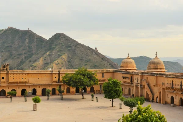 Grande muraille autour du fort d'Amber Jaipur, Rajasthan, Inde — Photo