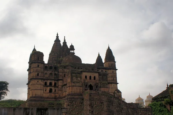 旧 Chaturbhuj ヒンドゥー教寺院、オーチャ、インド — ストック写真