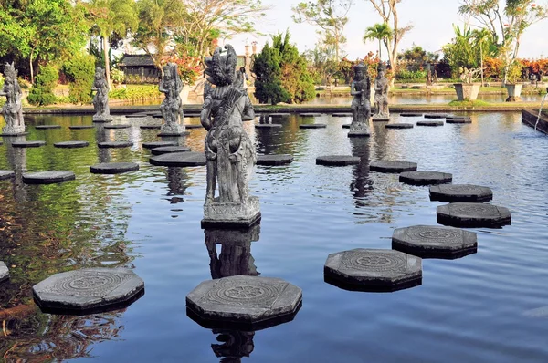 Vatten palatset av Tirta Gangga, Bali, Indonesien — Stockfoto