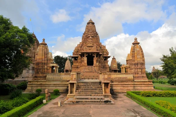 Khajuraho templos hindúes y jainas, India . — Foto de Stock