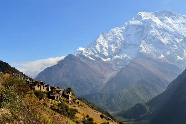 Красивий краєвид в Annapurnas, Гімалаї, Непал — стокове фото