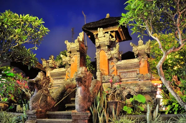 Little Hindu shrine in Ubud, Bali, Indonesia — Stock Photo, Image