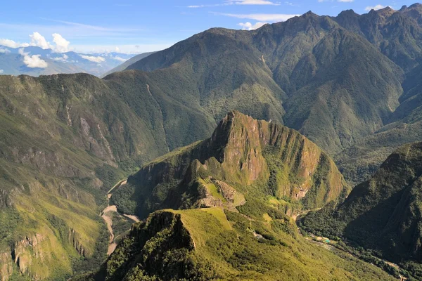 Vue aérienne du Machu Picchu, ville Inca perdue dans les Andes, Pérou — Photo