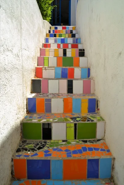 多彩的楼梯在瓦尔帕莱索，智利 — 图库照片