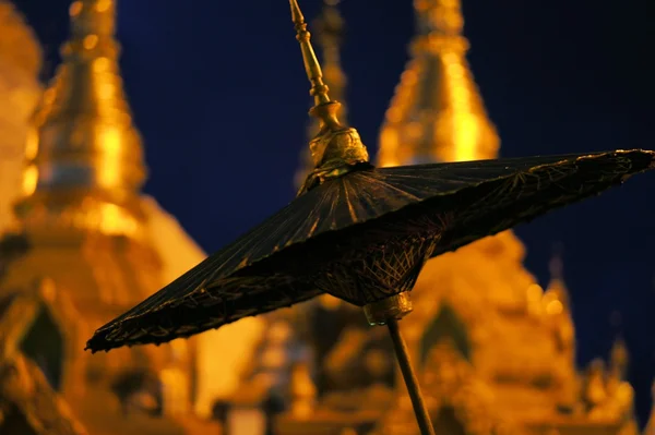 Shwedagon, Yangon, Myanmar, şemsiye — Stok fotoğraf