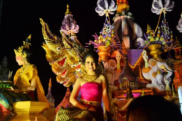 Loy Krathong festival parade Yee Peng, Chiang Mai, Thajsko — Stock fotografie