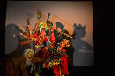 Dans gösterisi için Hindu Tanrıça Durga, Kalküta adanmış